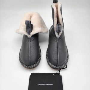 Australia Luxe Co. NWT. Homewurk. Shearling lined & buff leather boot Smoke Gray